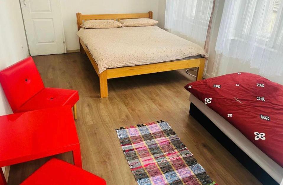 Doxie - Beds And Dorms Budapest